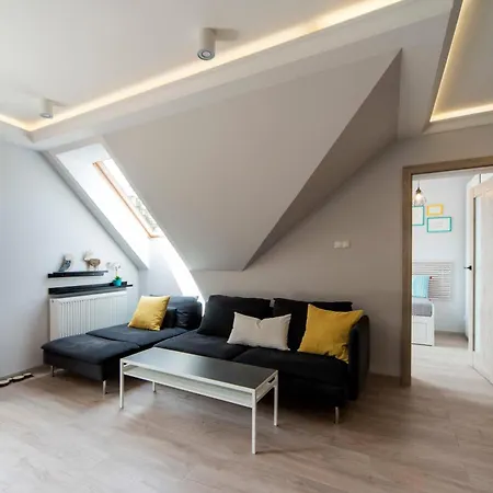 Apartgreen * 斯克拉斯卡波伦巴